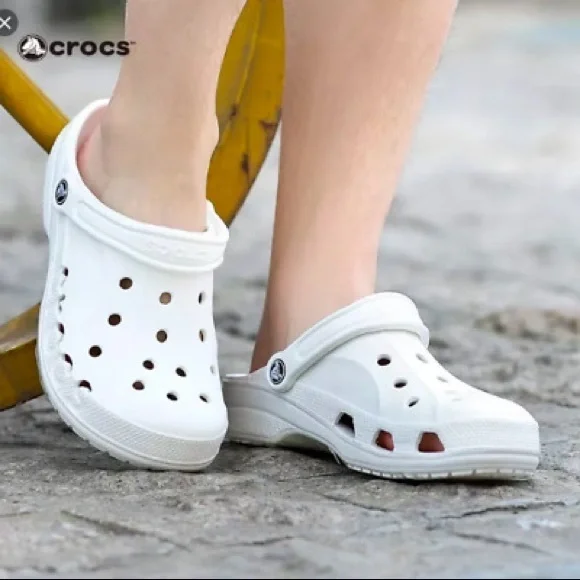 CROCS HTF BAYA CLOGS BRIGHT WHITE New with Tags Women’s 10/Men’s 8 - Picture 1 of 11